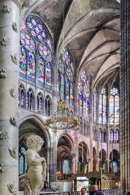 La Basilique Saint-Denis: Ylevä Goottilainen Arkkitehtuuri ja Kuninkaallinen Historia!